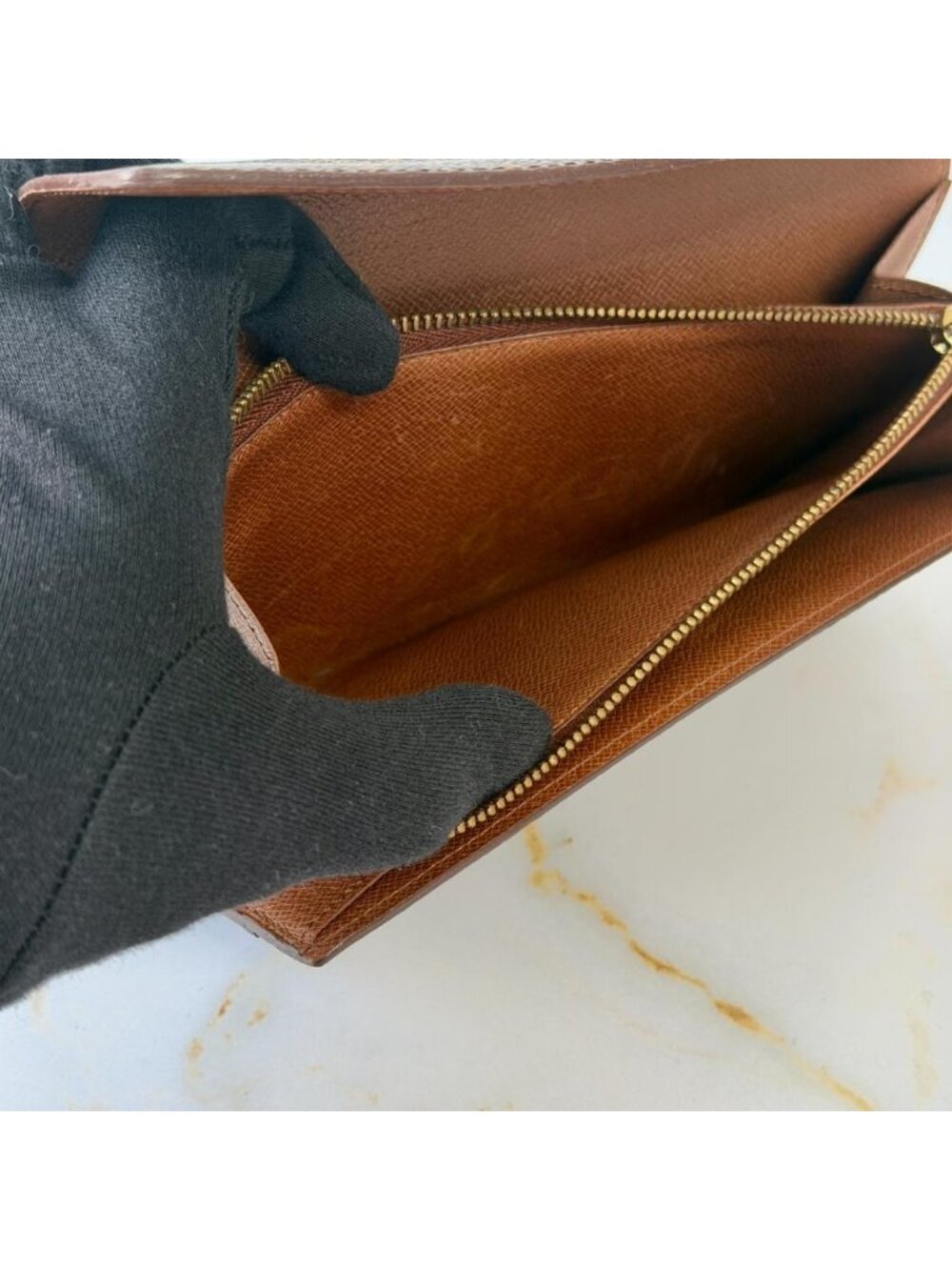 Louis Vuitton Monogram Portefeuille Sarah Wallet - Picture 11 of 15